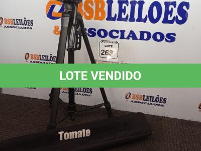LOTE 263 - 01 TRIPÉ P/CÂMERA FOTOGRÁFICA MARCA TOMATE MODELO MTG-3016. (NO ESTADO) ATENÇÃO! FAZER A VISITAÇÃO ANTES DE ARREMATAR, NÃO SABEMOS SE FUNCIONA. LEILÃO NÃO TEM GARANTIA E NEM DEVOLUÇÃO, SUJEITO A POSSÍVEIS AVARIAS VISÍVEIS/OCULTAS E/OU AUSÊNCIA DE COMPONENTES.