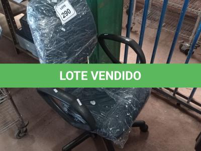 LOTE 290 -  01 CADEIRA GIRATÓRIA PARA ESCRITÓRIO. (NO ESTADO) ATENÇÃO! FAZER A VISITAÇÃO ANTES DE ARREMATAR, NÃO SABEMOS SE FUNCIONA. LEILÃO NÃO TEM GARANTIA E NEM DEVOLUÇÃO, SUJEITO A POSSÍVEIS AVARIAS VISÍVEIS/OCULTAS E/OU AUSÊNCIA DE COMPONENTES.