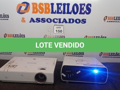 LOTE 150 - 02 RETROPROJETORES MULTIMÍDIA PARA RETIRADA DE PEÇAS MARCA SONY. (NO ESTADO) ATENÇÃO! FAZER A VISITAÇÃO ANTES DE ARREMATAR, NÃO SABEMOS SE FUNCIONA. LEILÃO NÃO TEM GARANTIA E NEM DEVOLUÇÃO, SUJEITO A POSSÍVEIS AVARIAS VISÍVEIS/OCULTAS E/OU AUSÊNCIA DE COMPONENTES.