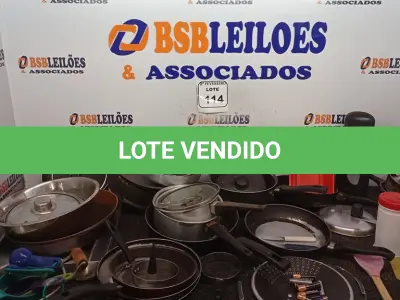 LOTE 114 - 01 LOTE COM UTENSÍLIOS DIVERSOS PARA COZINHA. (NO ESTADO) ATENÇÃO! FAZER A VISITAÇÃO ANTES DE ARREMATAR, NÃO SABEMOS SE FUNCIONA. LEILÃO NÃO TEM GARANTIA E NEM DEVOLUÇÃO, SUJEITO A POSSÍVEIS AVARIAS VISÍVEIS/OCULTAS E/OU AUSÊNCIA DE COMPONENTES.