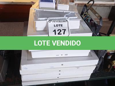 LOTE 127 - 01 LOTE COM VÁRIAS LUMINÁRIAS DE SOBREPOR E 02 REFLETORES. (NO ESTADO) ATENÇÃO! FAZER A VISITAÇÃO ANTES DE ARREMATAR, NÃO SABEMOS SE FUNCIONA. LEILÃO NÃO TEM GARANTIA E NEM DEVOLUÇÃO, SUJEITO A POSSÍVEIS AVARIAS VISÍVEIS/OCULTAS E/OU AUSÊNCIA DE COMPONENTES.