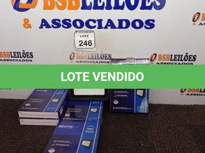 LOTE 246 - 05 REFLETORES DE LED AMBIENTE EXTERNO 100W CADA(NOVO). (NO ESTADO) ATENÇÃO! FAZER A VISITAÇÃO ANTES DE ARREMATAR, NÃO SABEMOS SE FUNCIONA. LEILÃO NÃO TEM GARANTIA E NEM DEVOLUÇÃO, SUJEITO A POSSÍVEIS AVARIAS VISÍVEIS/OCULTAS E/OU AUSÊNCIA DE COMPONENTES.