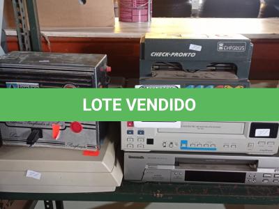 LOTE 131 - 02 VÍDEOS CASSETES, 02 IMPRESSORAS DE CHEQUE, 01 PURIFICADOR DE ÁGUA E 01 SCANNER. (NO ESTADO) ATENÇÃO! FAZER A VISITAÇÃO ANTES DE ARREMATAR, NÃO SABEMOS SE FUNCIONA. LEILÃO NÃO TEM GARANTIA E NEM DEVOLUÇÃO, SUJEITO A POSSÍVEIS AVARIAS VISÍVEIS/OCULTAS E/OU AUSÊNCIA DE COMPONENTES.