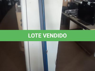 LOTE 339 - 01 TELA DE PROJEÇÃO MANUAL.  (NO ESTADO) ATENÇÃO! FAZER A VISITAÇÃO ANTES DE ARREMATAR, NÃO SABEMOS SE FUNCIONA. LEILÃO NÃO TEM GARANTIA E NEM DEVOLUÇÃO, SUJEITO A POSSÍVEIS AVARIAS VISÍVEIS/OCULTAS E/OU AUSÊNCIA DE COMPONENTES.