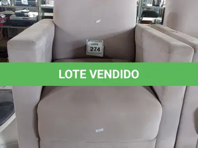 LOTE 274 -  01 POLTRONA ESTOFADA NA COR CINZA. (NO ESTADO) ATENÇÃO! FAZER A VISITAÇÃO ANTES DE ARREMATAR, NÃO SABEMOS SE FUNCIONA. LEILÃO NÃO TEM GARANTIA E NEM DEVOLUÇÃO, SUJEITO A POSSÍVEIS AVARIAS VISÍVEIS/OCULTAS E/OU AUSÊNCIA DE COMPONENTES.