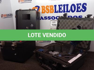 LOTE 199 - 01 RADAR MÓVEL. (NO ESTADO) ATENÇÃO! FAZER A VISITAÇÃO ANTES DE ARREMATAR, NÃO SABEMOS SE FUNCIONA. LEILÃO NÃO TEM GARANTIA E NEM DEVOLUÇÃO, SUJEITO A POSSÍVEIS AVARIAS VISÍVEIS/OCULTAS E/OU AUSÊNCIA DE COMPONENTES.