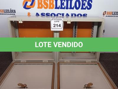 LOTE 214 - 02 QUADROS ELÉTRICOS.  (NO ESTADO) ATENÇÃO! FAZER A VISITAÇÃO ANTES DE ARREMATAR, NÃO SABEMOS SE FUNCIONA. LEILÃO NÃO TEM GARANTIA E NEM DEVOLUÇÃO, SUJEITO A POSSÍVEIS AVARIAS VISÍVEIS/OCULTAS E/OU AUSÊNCIA DE COMPONENTES.