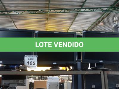 LOTE 165 - 08 MONITORES LCD MARCAS E MODELOS DIVERSOS. (NO ESTADO) ATENÇÃO! FAZER A VISITAÇÃO ANTES DE ARREMATAR, NÃO SABEMOS SE FUNCIONA. LEILÃO NÃO TEM GARANTIA E NEM DEVOLUÇÃO, SUJEITO A POSSÍVEIS AVARIAS VISÍVEIS/OCULTAS E/OU AUSÊNCIA DE COMPONENTES.