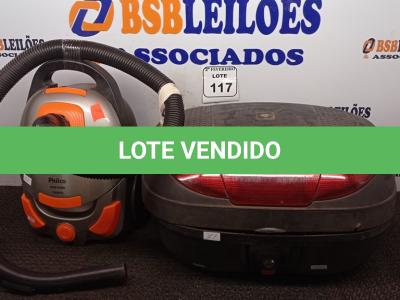 LOTE 117 - 01 BAÚ PARA MOTO E 01 ASPIRADOR DE PÓ MARCA PHILCO. (NO ESTADO) ATENÇÃO! FAZER A VISITAÇÃO ANTES DE ARREMATAR, NÃO SABEMOS SE FUNCIONA. LEILÃO NÃO TEM GARANTIA E NEM DEVOLUÇÃO, SUJEITO A POSSÍVEIS AVARIAS VISÍVEIS/OCULTAS E/OU AUSÊNCIA DE COMPONENTES.