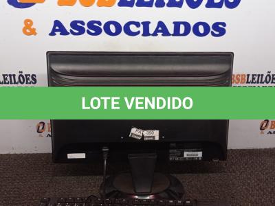 LOTE 210 -  01 MONITOR AOC COM TECLADO. (NO ESTADO) ATENÇÃO! FAZER A VISITAÇÃO ANTES DE ARREMATAR, NÃO SABEMOS SE FUNCIONA. LEILÃO NÃO TEM GARANTIA E NEM DEVOLUÇÃO, SUJEITO A POSSÍVEIS AVARIAS VISÍVEIS/OCULTAS E/OU AUSÊNCIA DE COMPONENTES.