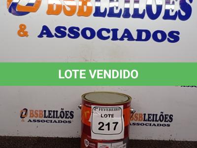 LOTE 217 - 01 LATA DE TINTA ESMALTE SINTÉTICO PARA MADEIRA E METAL 3,6L NA COR BRILHANTE VERMELHO MARCA SUVINIL (NOVO).  (NO ESTADO) ATENÇÃO! FAZER A VISITAÇÃO ANTES DE ARREMATAR, NÃO SABEMOS SE FUNCIONA. LEILÃO NÃO TEM GARANTIA E NEM DEVOLUÇÃO, SUJEITO A POSSÍVEIS AVARIAS VISÍVEIS/OCULTAS E/OU AUSÊNCIA DE COMPONENTES.
