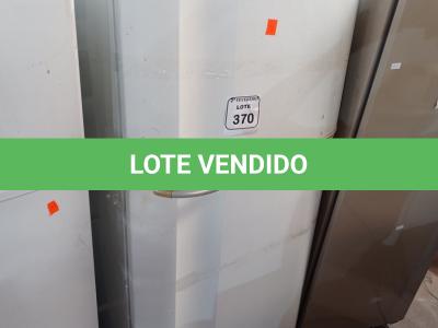 LOTE 370 - 01 GELADEIRA FROST FREE DF 35 COM AVARIAS. (NO ESTADO) ATENÇÃO! FAZER A VISITAÇÃO ANTES DE ARREMATAR, NÃO SABEMOS SE FUNCIONA. LEILÃO NÃO TEM GARANTIA E NEM DEVOLUÇÃO, SUJEITO A POSSÍVEIS AVARIAS VISÍVEIS/OCULTAS E/OU AUSÊNCIA DE COMPONENTES.