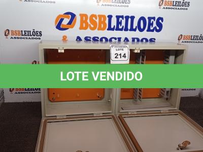 LOTE 214 - 02 QUADROS ELÉTRICOS.  (NO ESTADO) ATENÇÃO! FAZER A VISITAÇÃO ANTES DE ARREMATAR, NÃO SABEMOS SE FUNCIONA. LEILÃO NÃO TEM GARANTIA E NEM DEVOLUÇÃO, SUJEITO A POSSÍVEIS AVARIAS VISÍVEIS/OCULTAS E/OU AUSÊNCIA DE COMPONENTES.