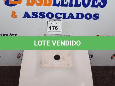 LOTE 176 - 01 CUBA DE EMBUTIR RETANGULAR. (NOVO) (NO ESTADO) ATENÇÃO! FAZER A VISITAÇÃO ANTES DE ARREMATAR, NÃO SABEMOS SE FUNCIONA. LEILÃO NÃO TEM GARANTIA E NEM DEVOLUÇÃO, SUJEITO A POSSÍVEIS AVARIAS VISÍVEIS/OCULTAS E/OU AUSÊNCIA DE COMPONENTES.