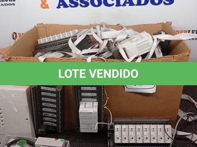 LOTE 120 - 01 LOTE COM ELETRÔNICOS DIVERSOS. (NO ESTADO) ATENÇÃO! FAZER A VISITAÇÃO ANTES DE ARREMATAR, NÃO SABEMOS SE FUNCIONA. LEILÃO NÃO TEM GARANTIA E NEM DEVOLUÇÃO, SUJEITO A POSSÍVEIS AVARIAS VISÍVEIS/OCULTAS E/OU AUSÊNCIA DE COMPONENTES.
