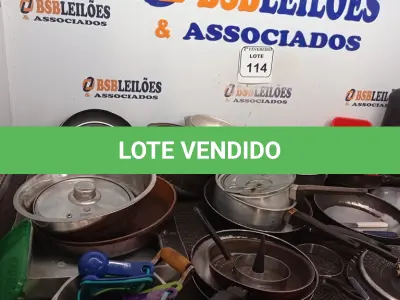 LOTE 114 - 01 LOTE COM UTENSÍLIOS DIVERSOS PARA COZINHA. (NO ESTADO) ATENÇÃO! FAZER A VISITAÇÃO ANTES DE ARREMATAR, NÃO SABEMOS SE FUNCIONA. LEILÃO NÃO TEM GARANTIA E NEM DEVOLUÇÃO, SUJEITO A POSSÍVEIS AVARIAS VISÍVEIS/OCULTAS E/OU AUSÊNCIA DE COMPONENTES.