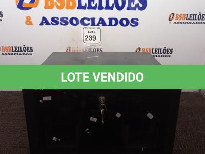 LOTE 239 -  01 IMPRESSORA A LASER PARA GRAVAÇÃO DE CDS. (NO ESTADO) ATENÇÃO! FAZER A VISITAÇÃO ANTES DE ARREMATAR, NÃO SABEMOS SE FUNCIONA. LEILÃO NÃO TEM GARANTIA E NEM DEVOLUÇÃO, SUJEITO A POSSÍVEIS AVARIAS VISÍVEIS/OCULTAS E/OU AUSÊNCIA DE COMPONENTES.