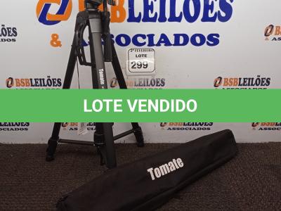 LOTE 299 - 01 TRIPÉ P/CÂMERA FOTOGRÁFICA MARCA TOMATE MODELO MTG-3016. (NO ESTADO) ATENÇÃO! FAZER A VISITAÇÃO ANTES DE ARREMATAR, NÃO SABEMOS SE FUNCIONA. LEILÃO NÃO TEM GARANTIA E NEM DEVOLUÇÃO, SUJEITO A POSSÍVEIS AVARIAS VISÍVEIS/OCULTAS E/OU AUSÊNCIA DE COMPONENTES.