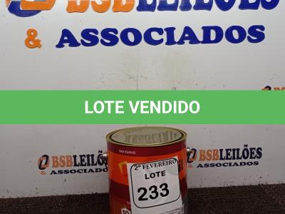 LOTE 233 - 01 LATA DE TINTA ESMALTE SINTÉTICO PARA MADEIRA E METAL 3,6L NA COR BRILHANTE VERMELHO MARCA SUVINIL (NOVO).  (NO ESTADO) ATENÇÃO! FAZER A VISITAÇÃO ANTES DE ARREMATAR, NÃO SABEMOS SE FUNCIONA. LEILÃO NÃO TEM GARANTIA E NEM DEVOLUÇÃO, SUJEITO A POSSÍVEIS AVARIAS VISÍVEIS/OCULTAS E/OU AUSÊNCIA DE COMPONENTES.