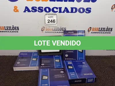 LOTE 246 - 05 REFLETORES DE LED AMBIENTE EXTERNO 100W CADA(NOVO). (NO ESTADO) ATENÇÃO! FAZER A VISITAÇÃO ANTES DE ARREMATAR, NÃO SABEMOS SE FUNCIONA. LEILÃO NÃO TEM GARANTIA E NEM DEVOLUÇÃO, SUJEITO A POSSÍVEIS AVARIAS VISÍVEIS/OCULTAS E/OU AUSÊNCIA DE COMPONENTES.