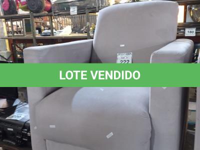 LOTE 222 -  01 POLTRONA ESTOFADA NA COR CINZA. (NO ESTADO) ATENÇÃO! FAZER A VISITAÇÃO ANTES DE ARREMATAR, NÃO SABEMOS SE FUNCIONA. LEILÃO NÃO TEM GARANTIA E NEM DEVOLUÇÃO, SUJEITO A POSSÍVEIS AVARIAS VISÍVEIS/OCULTAS E/OU AUSÊNCIA DE COMPONENTES.