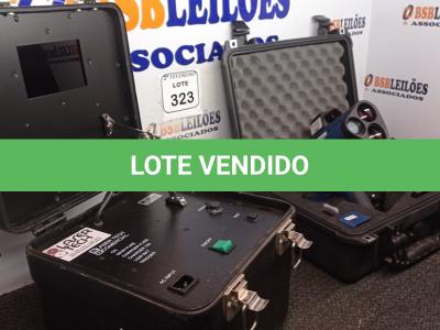 LOTE 323 - 01 RADAR MÓVEL.  (NO ESTADO) ATENÇÃO! FAZER A VISITAÇÃO ANTES DE ARREMATAR, NÃO SABEMOS SE FUNCIONA. LEILÃO NÃO TEM GARANTIA E NEM DEVOLUÇÃO, SUJEITO A POSSÍVEIS AVARIAS VISÍVEIS/OCULTAS E/OU AUSÊNCIA DE COMPONENTES.