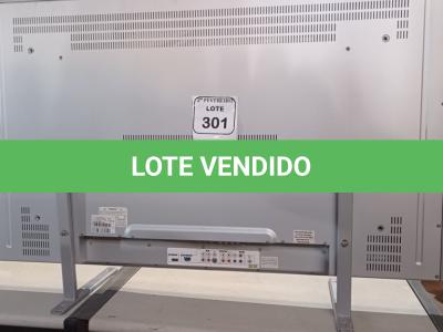 LOTE 301 - 01 TV 42” MARCA PHILIPS. (NO ESTADO) ATENÇÃO! FAZER A VISITAÇÃO ANTES DE ARREMATAR, NÃO SABEMOS SE FUNCIONA. LEILÃO NÃO TEM GARANTIA E NEM DEVOLUÇÃO, SUJEITO A POSSÍVEIS AVARIAS VISÍVEIS/OCULTAS E/OU AUSÊNCIA DE COMPONENTES.