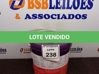 LOTE 238 -  01 BALDE DE TINTA HIDRO TINTAS ACRÍLICA NA COR BRANCO GELO. (NO ESTADO) ATENÇÃO! FAZER A VISITAÇÃO ANTES DE ARREMATAR, NÃO SABEMOS SE FUNCIONA. LEILÃO NÃO TEM GARANTIA E NEM DEVOLUÇÃO, SUJEITO A POSSÍVEIS AVARIAS VISÍVEIS/OCULTAS E/OU AUSÊNCIA DE COMPONENTES.
