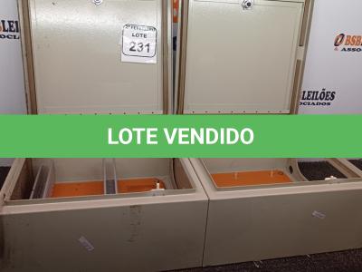 LOTE 231 - 02 QUADROS ELÉTRICOS.  (NO ESTADO) ATENÇÃO! FAZER A VISITAÇÃO ANTES DE ARREMATAR, NÃO SABEMOS SE FUNCIONA. LEILÃO NÃO TEM GARANTIA E NEM DEVOLUÇÃO, SUJEITO A POSSÍVEIS AVARIAS VISÍVEIS/OCULTAS E/OU AUSÊNCIA DE COMPONENTES.
