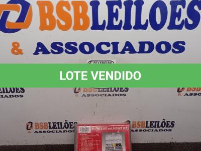 LOTE 090 - 41 PIECE BIT ANDE SOCKET SET. (NOVA) (NO ESTADO) ATENÇÃO! FAZER A VISITAÇÃO ANTES DE ARREMATAR, NÃO SABEMOS SE FUNCIONA. LEILÃO NÃO TEM GARANTIA E NEM DEVOLUÇÃO, SUJEITO A POSSÍVEIS AVARIAS VISÍVEIS/OCULTAS E/OU AUSÊNCIA DE COMPONENTES.
