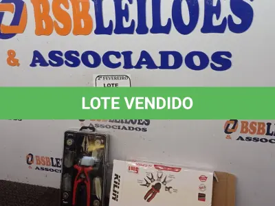 LOTE 100 - 01 ALICATE MULTIFUNCIONAL 5 EM 1. (NOVO) (NO ESTADO) ATENÇÃO! FAZER A VISITAÇÃO ANTES DE ARREMATAR, NÃO SABEMOS SE FUNCIONA. LEILÃO NÃO TEM GARANTIA E NEM DEVOLUÇÃO, SUJEITO A POSSÍVEIS AVARIAS VISÍVEIS/OCULTAS E/OU AUSÊNCIA DE COMPONENTES.
