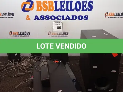 LOTE 189 - 01 HOME THEATER SAMSUNG COM CAIXAS. (NO ESTADO) ATENÇÃO! FAZER A VISITAÇÃO ANTES DE ARREMATAR, NÃO SABEMOS SE FUNCIONA. LEILÃO NÃO TEM GARANTIA E NEM DEVOLUÇÃO, SUJEITO A POSSÍVEIS AVARIAS VISÍVEIS/OCULTAS E/OU AUSÊNCIA DE COMPONENTES.