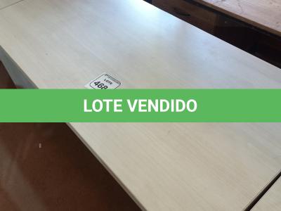 LOTE 468 - 01 MESA EM MADEIRA PARA ESCRITÓRIO. (NO ESTADO) ATENÇÃO! FAZER A VISITAÇÃO ANTES DE ARREMATAR, NÃO SABEMOS SE FUNCIONA. LEILÃO NÃO TEM GARANTIA E NEM DEVOLUÇÃO, SUJEITO A POSSÍVEIS AVARIAS VISÍVEIS/OCULTAS E/OU AUSÊNCIA DE COMPONENTES.