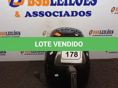 LOTE 178 - 02 AIR FRYER MARCA MONDIAL COM AVARIAS.  (NO ESTADO) ATENÇÃO! FAZER A VISITAÇÃO ANTES DE ARREMATAR, NÃO SABEMOS SE FUNCIONA. LEILÃO NÃO TEM GARANTIA E NEM DEVOLUÇÃO, SUJEITO A POSSÍVEIS AVARIAS VISÍVEIS/OCULTAS E/OU AUSÊNCIA DE COMPONENTES.