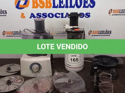 LOTE 165 - 02 MULTI PROCESSADORES DE ALIMENTOS COM ACESSÓRIOS MARCA PHILIPS E BOSCH. (NO ESTADO) ATENÇÃO! FAZER A VISITAÇÃO ANTES DE ARREMATAR, NÃO SABEMOS SE FUNCIONA. LEILÃO NÃO TEM GARANTIA E NEM DEVOLUÇÃO, SUJEITO A POSSÍVEIS AVARIAS VISÍVEIS/OCULTAS E/OU AUSÊNCIA DE COMPONENTES.
