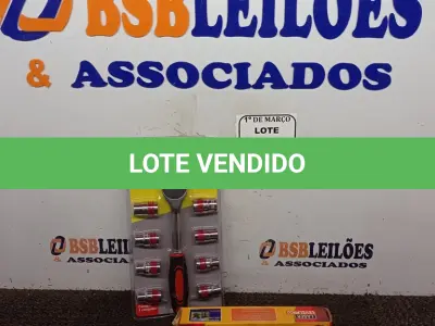 LOTE 242 - 01 NÍVEL A LASER (NOVO) E 01 KIT CHAVE DE CATRACA (NOVO). (NO ESTADO) ATENÇÃO! FAZER A VISITAÇÃO ANTES DE ARREMATAR, NÃO SABEMOS SE FUNCIONA. LEILÃO NÃO TEM GARANTIA E NEM DEVOLUÇÃO, SUJEITO A POSSÍVEIS AVARIAS VISÍVEIS/OCULTAS E/OU AUSÊNCIA DE COMPONENTES.