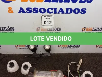 LOTE 012 - 01 MOTOR DE ESTEIRA 180W 220V, 04 CÂMERAS INTELBRAS VHD/010 E 02 LUMINÁRIAS DE JARDIM 220V. (NO ESTADO) ATENÇÃO! FAZER A VISITAÇÃO ANTES DE ARREMATAR, NÃO SABEMOS SE FUNCIONA. LEILÃO NÃO TEM GARANTIA E NEM DEVOLUÇÃO, SUJEITO A POSSÍVEIS AVARIAS VISÍVEIS/OCULTAS E/OU AUSÊNCIA DE COMPONENTES.