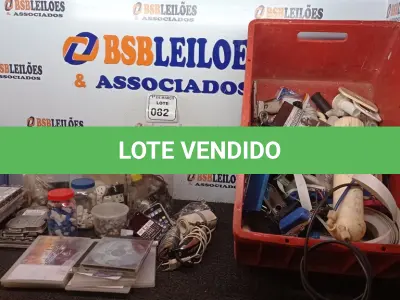 LOTE 082 - 01 LOTE COM VÁRIOS HD’S E MATERIAIS DIVERSOS. (NO ESTADO) ATENÇÃO! FAZER A VISITAÇÃO ANTES DE ARREMATAR, NÃO SABEMOS SE FUNCIONA. LEILÃO NÃO TEM GARANTIA E NEM DEVOLUÇÃO, SUJEITO A POSSÍVEIS AVARIAS VISÍVEIS/OCULTAS E/OU AUSÊNCIA DE COMPONENTES.