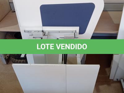 LOTE 458 - 02 MESAS COM REGULAGEM DE ALTURA MANUAL E 3 LATERAIS EM MADEIRA PRA BAIA. (NO ESTADO) ATENÇÃO! FAZER A VISITAÇÃO ANTES DE ARREMATAR, NÃO SABEMOS SE FUNCIONA. LEILÃO NÃO TEM GARANTIA E NEM DEVOLUÇÃO, SUJEITO A POSSÍVEIS AVARIAS VISÍVEIS/OCULTAS E/OU AUSÊNCIA DE COMPONENTES.
