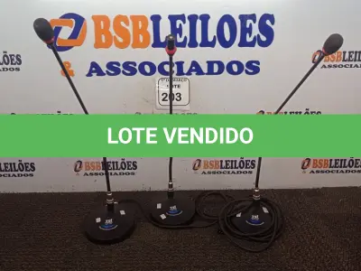 LOTE 203 - 03 MICROFONES COM BASE TSI. (NO ESTADO) ATENÇÃO! FAZER A VISITAÇÃO ANTES DE ARREMATAR, NÃO SABEMOS SE FUNCIONA. LEILÃO NÃO TEM GARANTIA E NEM DEVOLUÇÃO, SUJEITO A POSSÍVEIS AVARIAS VISÍVEIS/OCULTAS E/OU AUSÊNCIA DE COMPONENTES.