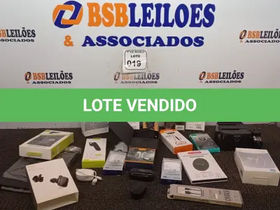 LOTE 019 - 01 LOTE COM VÁRIOS ACESSÓRIOS PARA CELULARES DIVERSOS E FONES. (NO ESTADO) ATENÇÃO! FAZER A VISITAÇÃO ANTES DE ARREMATAR, NÃO SABEMOS SE FUNCIONA. LEILÃO NÃO TEM GARANTIA E NEM DEVOLUÇÃO, SUJEITO A POSSÍVEIS AVARIAS VISÍVEIS/OCULTAS E/OU AUSÊNCIA DE COMPONENTES.