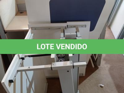 LOTE 457 - 02 MESAS COM REGULAGEM DE ALTURA MANUAL E 3 LATERAIS EM MADEIRA PRA BAIA. (NO ESTADO) ATENÇÃO! FAZER A VISITAÇÃO ANTES DE ARREMATAR, NÃO SABEMOS SE FUNCIONA. LEILÃO NÃO TEM GARANTIA E NEM DEVOLUÇÃO, SUJEITO A POSSÍVEIS AVARIAS VISÍVEIS/OCULTAS E/OU AUSÊNCIA DE COMPONENTES.