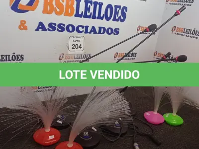 LOTE 204 - 04 MICROFONES COM BASE TSI. (NO ESTADO) ATENÇÃO! FAZER A VISITAÇÃO ANTES DE ARREMATAR, NÃO SABEMOS SE FUNCIONA. LEILÃO NÃO TEM GARANTIA E NEM DEVOLUÇÃO, SUJEITO A POSSÍVEIS AVARIAS VISÍVEIS/OCULTAS E/OU AUSÊNCIA DE COMPONENTES.