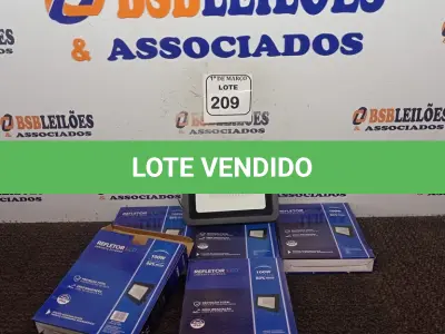 LOTE 209 - 05 REFLETORES DE LED 100W.(NOVO) (NO ESTADO) ATENÇÃO! FAZER A VISITAÇÃO ANTES DE ARREMATAR, NÃO SABEMOS SE FUNCIONA. LEILÃO NÃO TEM GARANTIA E NEM DEVOLUÇÃO, SUJEITO A POSSÍVEIS AVARIAS VISÍVEIS/OCULTAS E/OU AUSÊNCIA DE COMPONENTES.