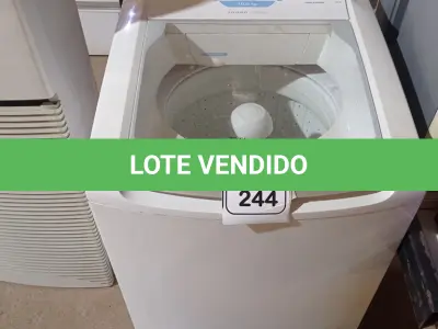LOTE 244 - 01 MÁQUINA DE LAVAR ROUPAS ELECTROLUX 10 KG 220VOLTS. (NO ESTADO) ATENÇÃO! FAZER A VISITAÇÃO ANTES DE ARREMATAR, NÃO SABEMOS SE FUNCIONA. LEILÃO NÃO TEM GARANTIA E NEM DEVOLUÇÃO, SUJEITO A POSSÍVEIS AVARIAS VISÍVEIS/OCULTAS E/OU AUSÊNCIA DE COMPONENTES.