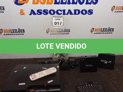 LOTE 017 - 02 TV’S BOX COM CONTROLE, 01 PLAYSTATION 3 COM 03 CONTROLES E 01 JOGO. (NO ESTADO) ATENÇÃO! FAZER A VISITAÇÃO ANTES DE ARREMATAR, NÃO SABEMOS SE FUNCIONA. LEILÃO NÃO TEM GARANTIA E NEM DEVOLUÇÃO, SUJEITO A POSSÍVEIS AVARIAS VISÍVEIS/OCULTAS E/OU AUSÊNCIA DE COMPONENTES.