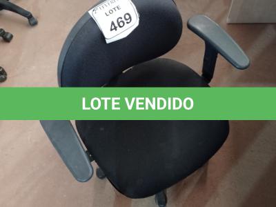 LOTE 469 - 01 CADEIRA GIRATÓRIA PARA ESCRITÓRIO. (NO ESTADO) ATENÇÃO! FAZER A VISITAÇÃO ANTES DE ARREMATAR, NÃO SABEMOS SE FUNCIONA. LEILÃO NÃO TEM GARANTIA E NEM DEVOLUÇÃO, SUJEITO A POSSÍVEIS AVARIAS VISÍVEIS/OCULTAS E/OU AUSÊNCIA DE COMPONENTES.
