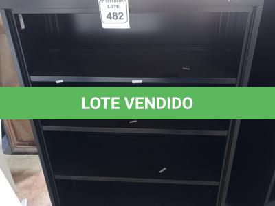 LOTE 482 -  01 ARMÁRIO EM AÇO COM 03 PRATELEIRAS. (NO ESTADO) ATENÇÃO! FAZER A VISITAÇÃO ANTES DE ARREMATAR, NÃO SABEMOS SE FUNCIONA. LEILÃO NÃO TEM GARANTIA E NEM DEVOLUÇÃO, SUJEITO A POSSÍVEIS AVARIAS VISÍVEIS/OCULTAS E/OU AUSÊNCIA DE COMPONENTES.