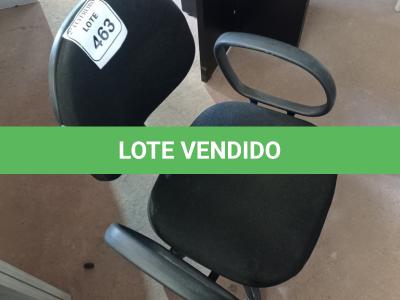 LOTE 463 - 01 CADEIRA GIRATÓRIA PARA ESCRITÓRIO. (NO ESTADO) ATENÇÃO! FAZER A VISITAÇÃO ANTES DE ARREMATAR, NÃO SABEMOS SE FUNCIONA. LEILÃO NÃO TEM GARANTIA E NEM DEVOLUÇÃO, SUJEITO A POSSÍVEIS AVARIAS VISÍVEIS/OCULTAS E/OU AUSÊNCIA DE COMPONENTES.