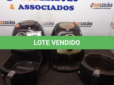 LOTE 178 - 02 AIR FRYER MARCA MONDIAL COM AVARIAS.  (NO ESTADO) ATENÇÃO! FAZER A VISITAÇÃO ANTES DE ARREMATAR, NÃO SABEMOS SE FUNCIONA. LEILÃO NÃO TEM GARANTIA E NEM DEVOLUÇÃO, SUJEITO A POSSÍVEIS AVARIAS VISÍVEIS/OCULTAS E/OU AUSÊNCIA DE COMPONENTES.